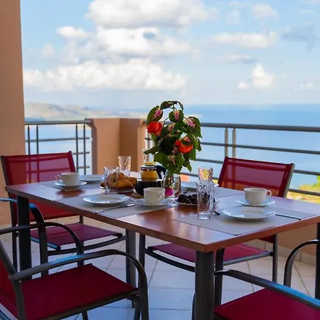 Deluxe Kamba With Sea View